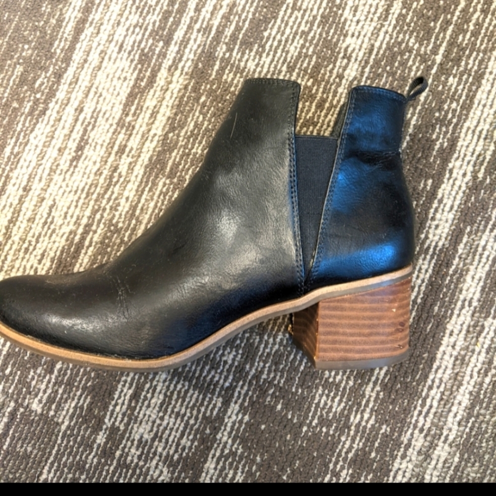 Black Boots